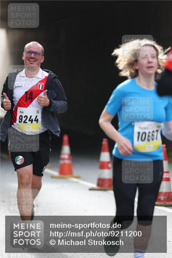 05.10.2025 - 20. swb-Marathon Bremen Michael Strokosch http://msf.ph/oto/9211200 05.10.2025 10:42:41 Laufen 14, 9244, 1912, 10667 meine-sportfotos.de