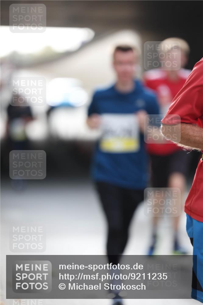 05.10.2025 - 20. swb-Marathon Bremen Michael Strokosch http://msf.ph/oto/9211235 05.10.2025 10:42:55 Laufen  meine-sportfotos.de