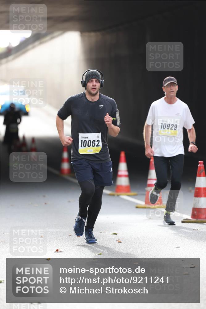 05.10.2025 - 20. swb-Marathon Bremen Michael Strokosch http://msf.ph/oto/9211241 05.10.2025 10:42:59 Laufen 7, 10062, 10929 meine-sportfotos.de