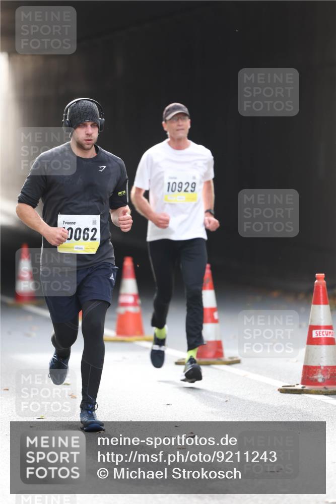 05.10.2025 - 20. swb-Marathon Bremen Michael Strokosch http://msf.ph/oto/9211243 05.10.2025 10:43:00 Laufen 0062, 10929 meine-sportfotos.de