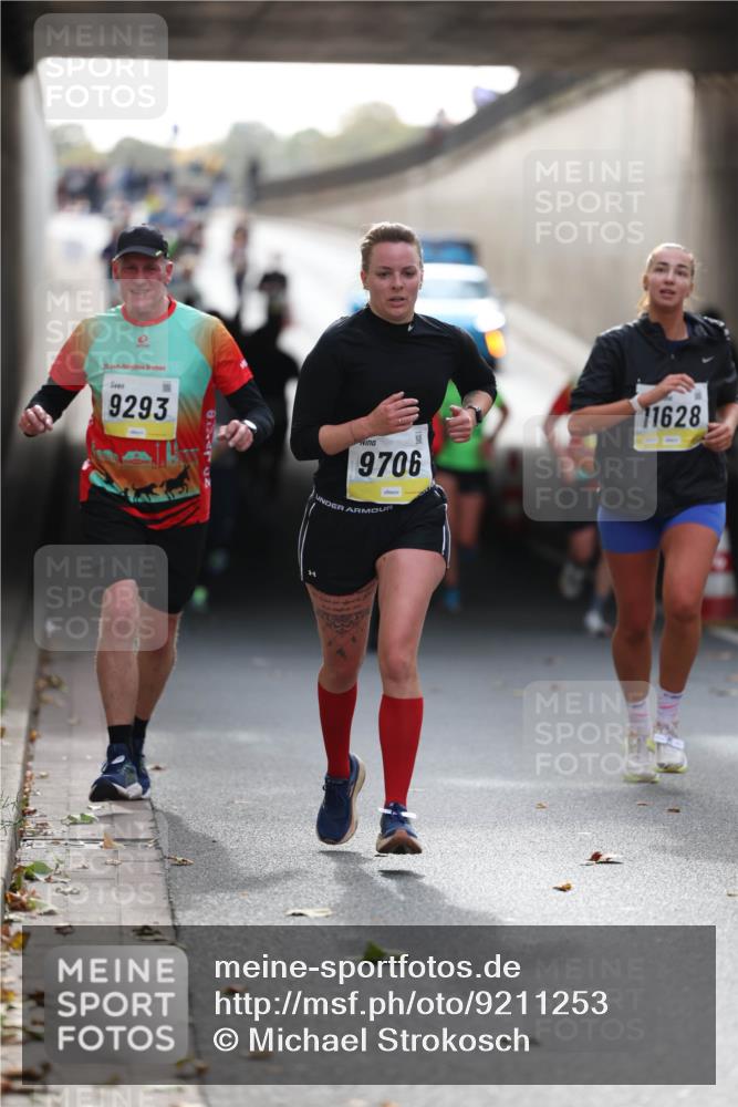05.10.2025 - 20. swb-Marathon Bremen Michael Strokosch http://msf.ph/oto/9211253 05.10.2025 10:43:07 Laufen 9293, 9706, 11628 meine-sportfotos.de