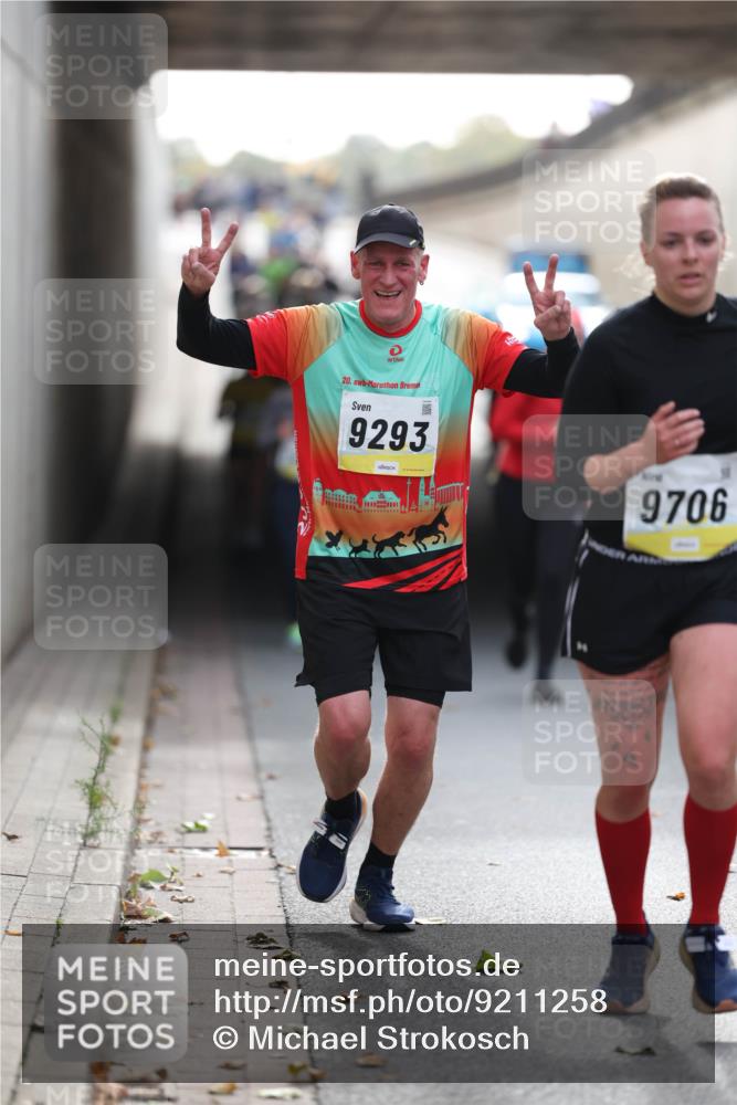 05.10.2025 - 20. swb-Marathon Bremen Michael Strokosch http://msf.ph/oto/9211258 05.10.2025 10:43:08 Laufen 20, 9293, 9706 meine-sportfotos.de