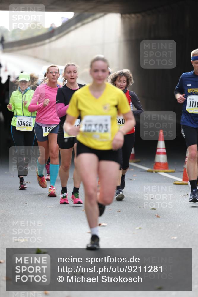 05.10.2025 - 20. swb-Marathon Bremen Michael Strokosch http://msf.ph/oto/9211281 05.10.2025 10:43:19 Laufen 10428, 92, 10303, 40, 40, 1118 meine-sportfotos.de