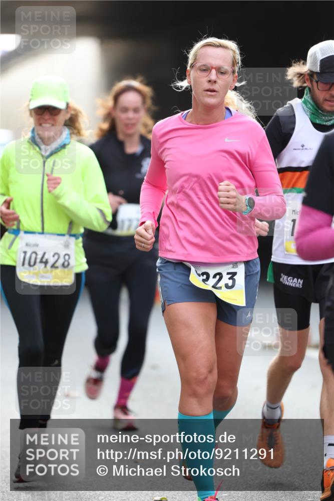 05.10.2025 - 20. swb-Marathon Bremen Michael Strokosch http://msf.ph/oto/9211291 05.10.2025 10:43:23 Laufen 10428, 1, 223 meine-sportfotos.de