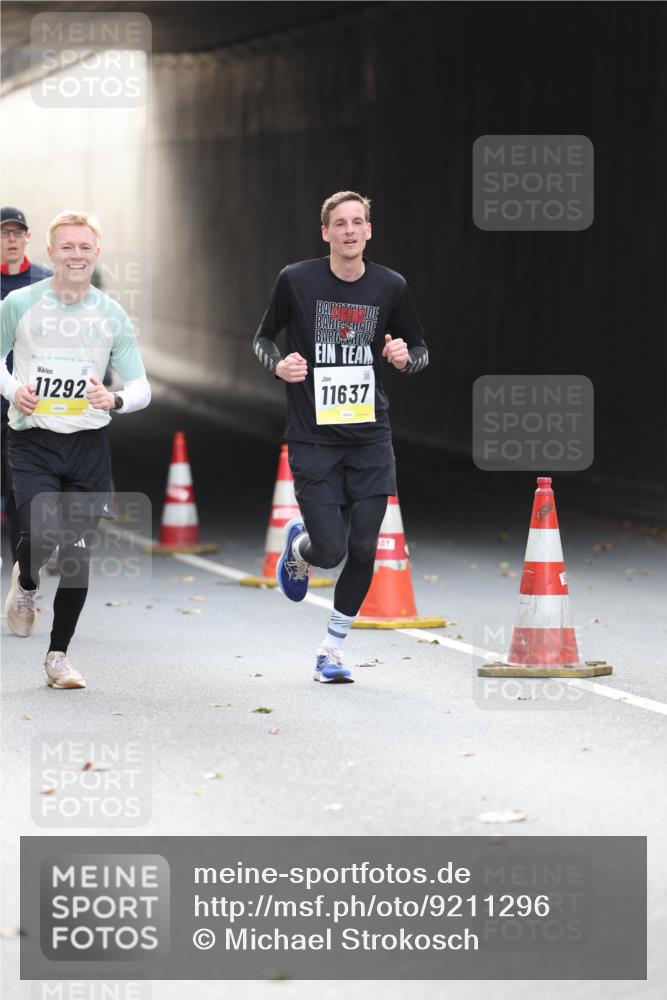 05.10.2025 - 20. swb-Marathon Bremen Michael Strokosch http://msf.ph/oto/9211296 05.10.2025 10:43:26 Laufen 0, 11292, 11637 meine-sportfotos.de