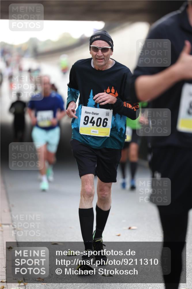 05.10.2025 - 20. swb-Marathon Bremen Michael Strokosch http://msf.ph/oto/9211310 05.10.2025 10:43:32 Laufen 9406 meine-sportfotos.de