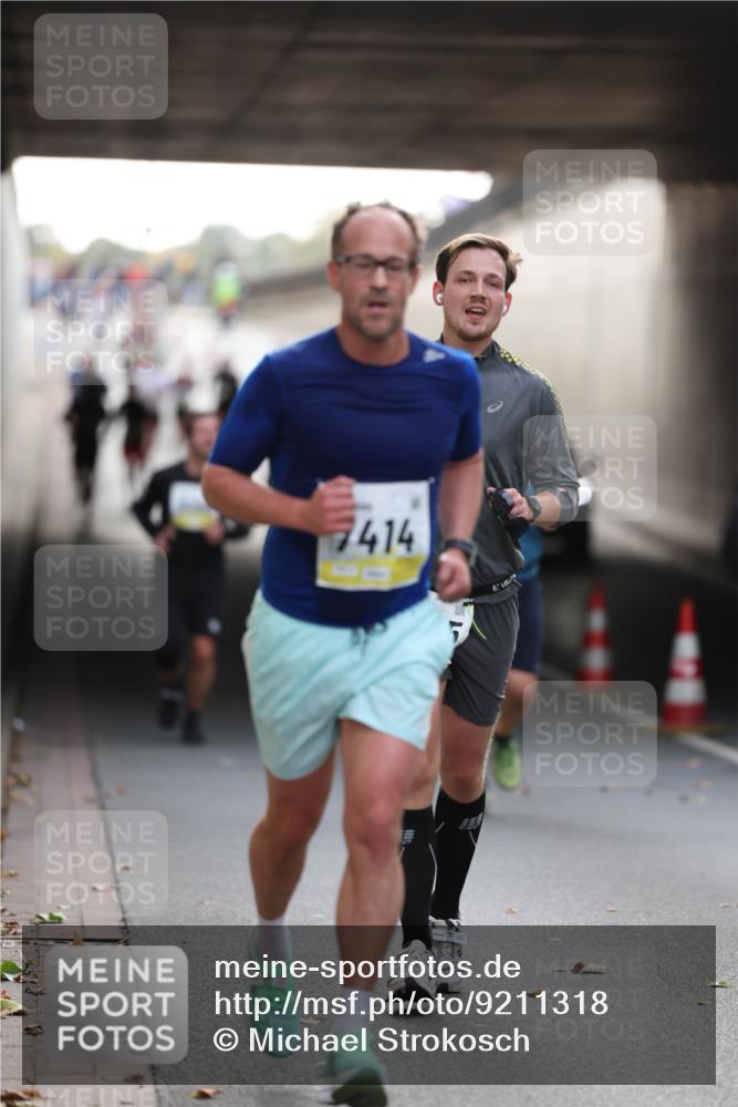05.10.2025 - 20. swb-Marathon Bremen Michael Strokosch http://msf.ph/oto/9211318 05.10.2025 10:43:36 Laufen 7414, 5 meine-sportfotos.de