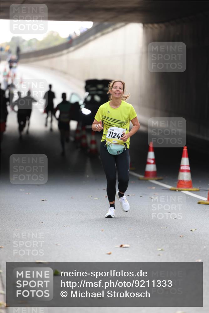 05.10.2025 - 20. swb-Marathon Bremen Michael Strokosch http://msf.ph/oto/9211333 05.10.2025 10:43:44 Laufen 11249 meine-sportfotos.de