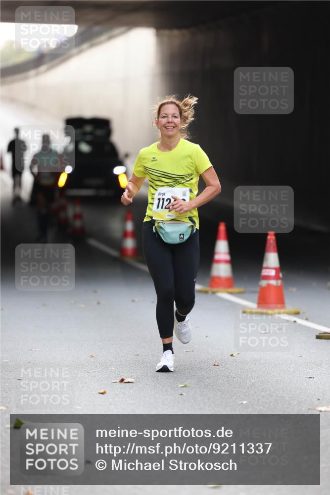 05.10.2025 - 20. swb-Marathon Bremen Michael Strokosch http://msf.ph/oto/9211337 05.10.2025 10:43:45 Laufen 112 meine-sportfotos.de