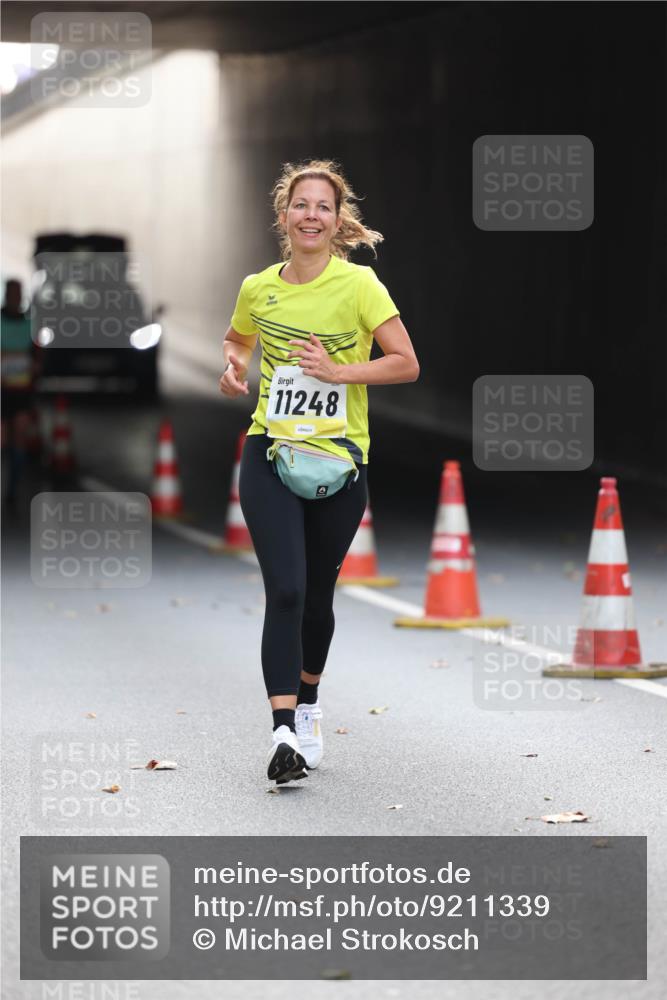 05.10.2025 - 20. swb-Marathon Bremen Michael Strokosch http://msf.ph/oto/9211339 05.10.2025 10:43:45 Laufen 11248 meine-sportfotos.de