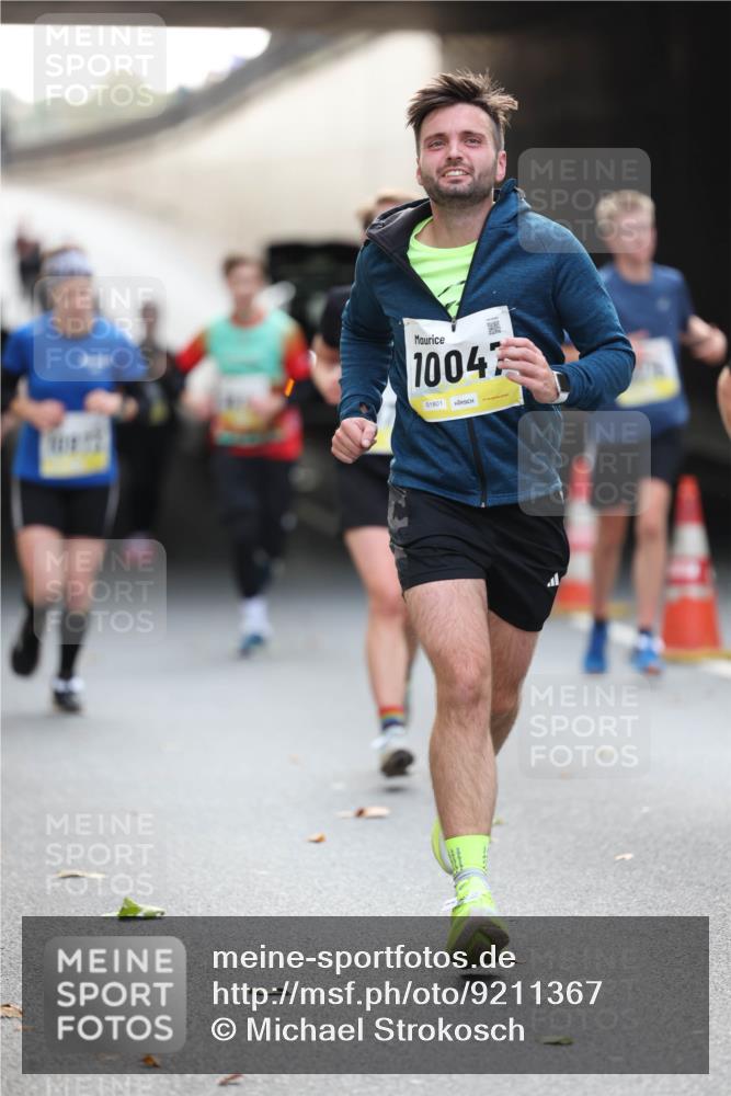 05.10.2025 - 20. swb-Marathon Bremen Michael Strokosch http://msf.ph/oto/9211367 05.10.2025 10:43:58 Laufen 10047, 01801, 1 meine-sportfotos.de