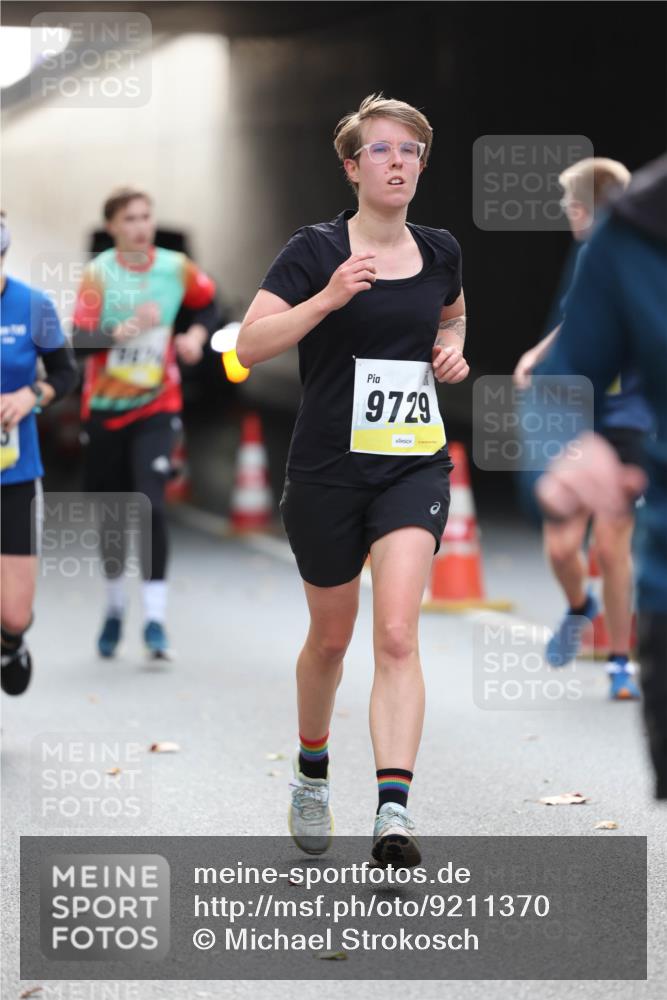 05.10.2025 - 20. swb-Marathon Bremen Michael Strokosch http://msf.ph/oto/9211370 05.10.2025 10:44:00 Laufen 9729 meine-sportfotos.de