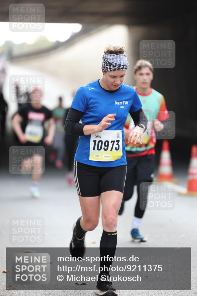 05.10.2025 - 20. swb-Marathon Bremen Michael Strokosch http://msf.ph/oto/9211375 05.10.2025 10:44:02 Laufen 10973, 02301 meine-sportfotos.de