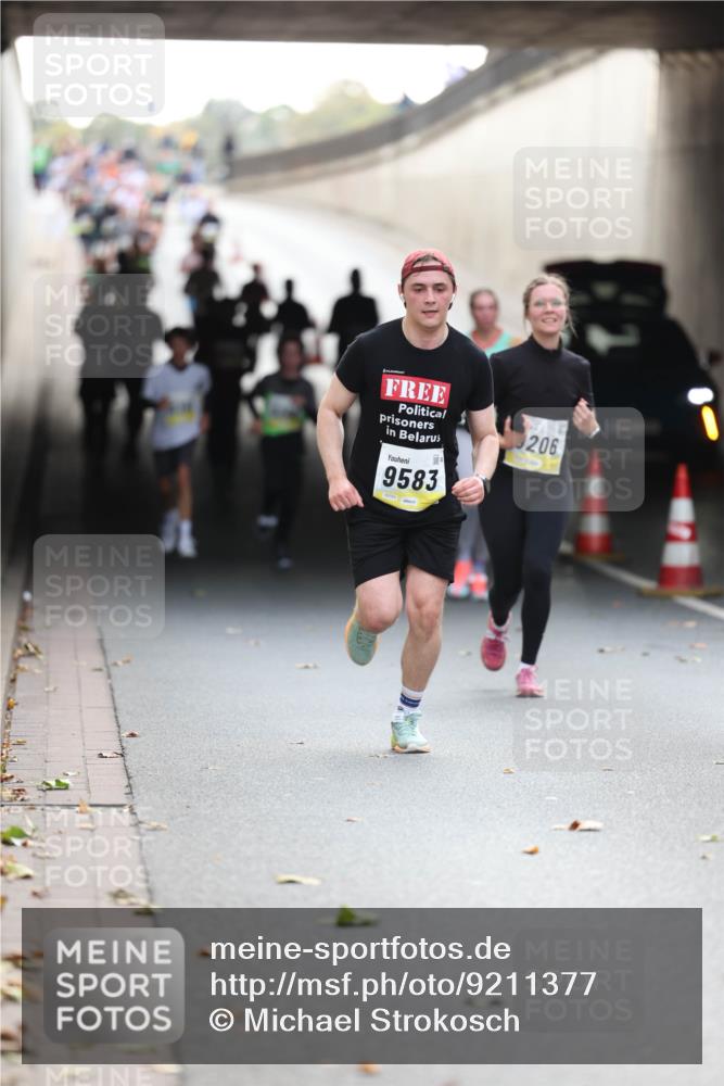 05.10.2025 - 20. swb-Marathon Bremen Michael Strokosch http://msf.ph/oto/9211377 05.10.2025 10:44:03 Laufen 9583, 206 meine-sportfotos.de