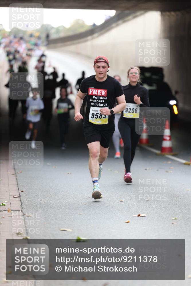 05.10.2025 - 20. swb-Marathon Bremen Michael Strokosch http://msf.ph/oto/9211378 05.10.2025 10:44:03 Laufen 9585, 02153, 9206 meine-sportfotos.de