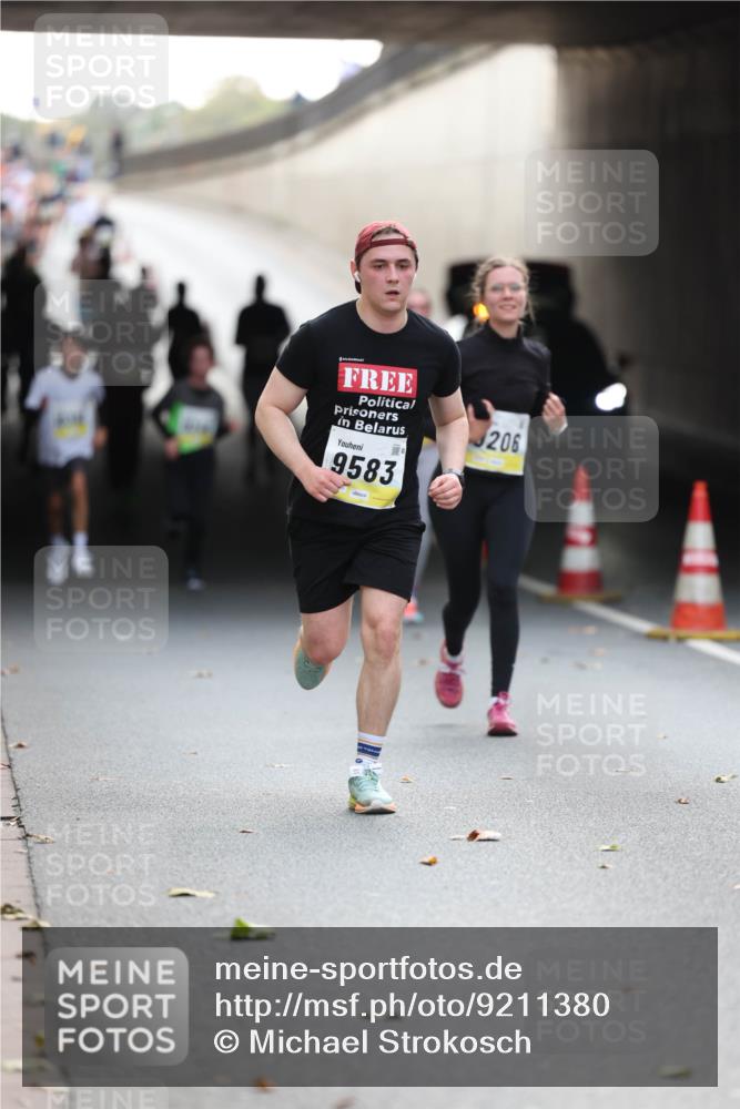 05.10.2025 - 20. swb-Marathon Bremen Michael Strokosch http://msf.ph/oto/9211380 05.10.2025 10:44:04 Laufen 9583, 206 meine-sportfotos.de