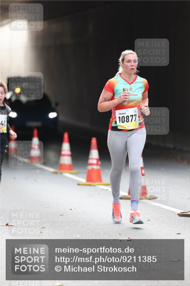 05.10.2025 - 20. swb-Marathon Bremen Michael Strokosch http://msf.ph/oto/9211385 05.10.2025 10:44:09 Laufen 40, 02089, 10877 meine-sportfotos.de