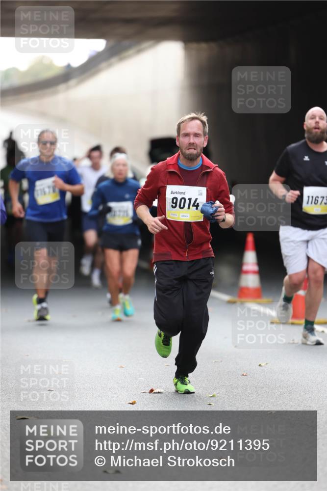 05.10.2025 - 20. swb-Marathon Bremen Michael Strokosch http://msf.ph/oto/9211395 05.10.2025 10:44:14 Laufen 9014, 11673 meine-sportfotos.de