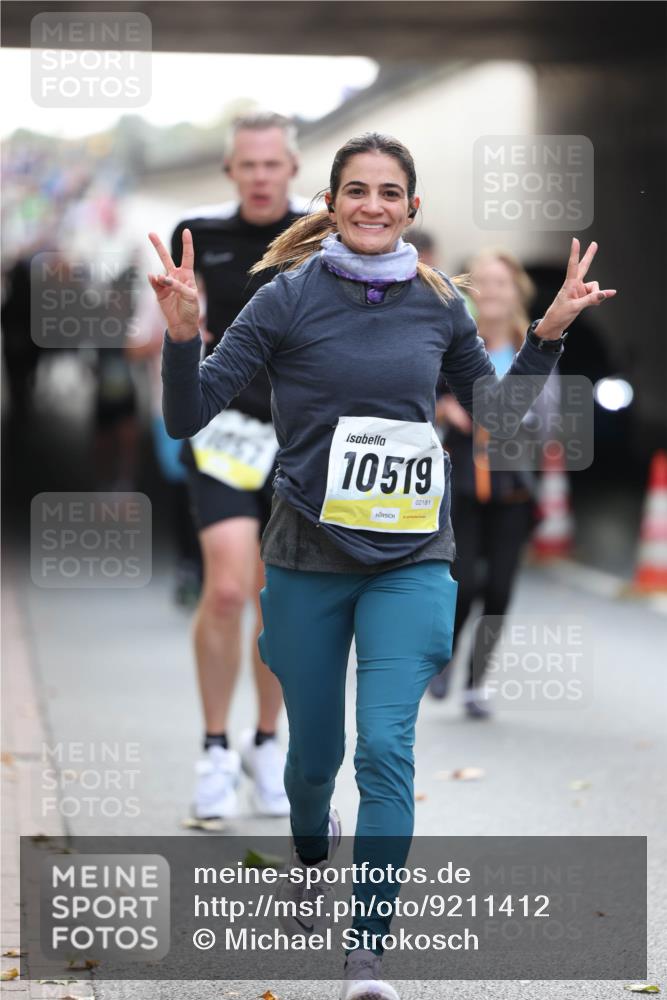 05.10.2025 - 20. swb-Marathon Bremen Michael Strokosch http://msf.ph/oto/9211412 05.10.2025 10:44:20 Laufen 10519, 02181, 10519 meine-sportfotos.de