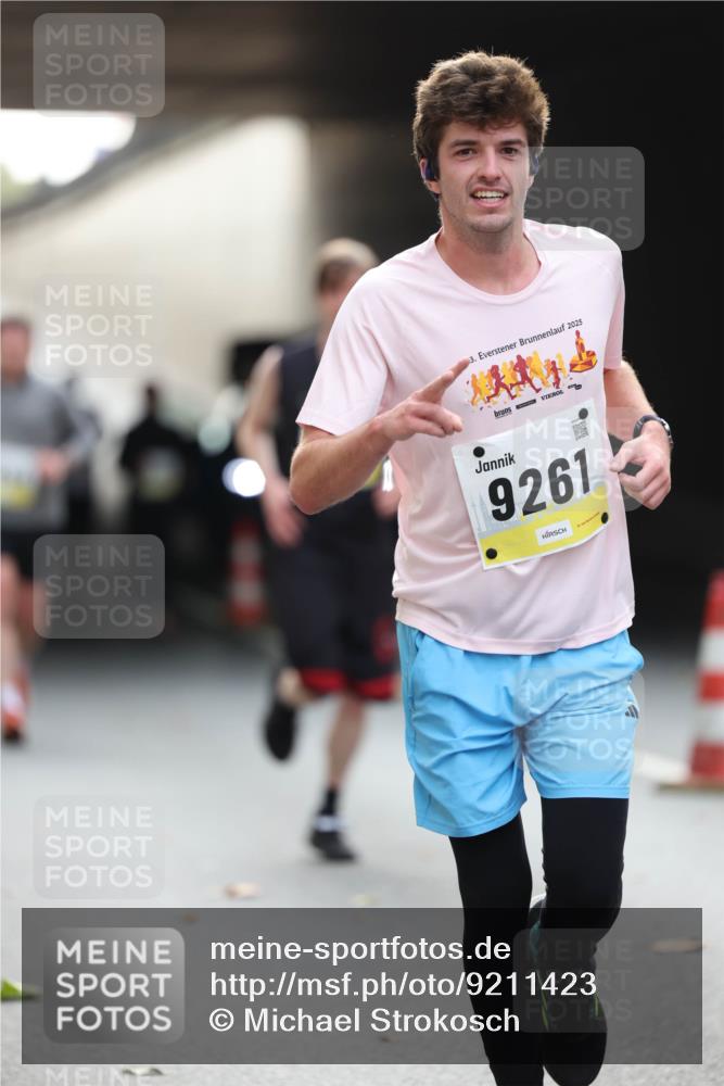 05.10.2025 - 20. swb-Marathon Bremen Michael Strokosch http://msf.ph/oto/9211423 05.10.2025 10:44:25 Laufen 3, 2025, 9261 meine-sportfotos.de