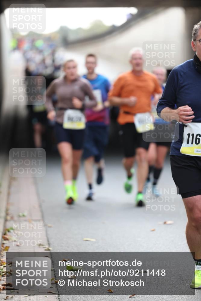 05.10.2025 - 20. swb-Marathon Bremen Michael Strokosch http://msf.ph/oto/9211448 05.10.2025 10:44:41 Laufen 116 meine-sportfotos.de