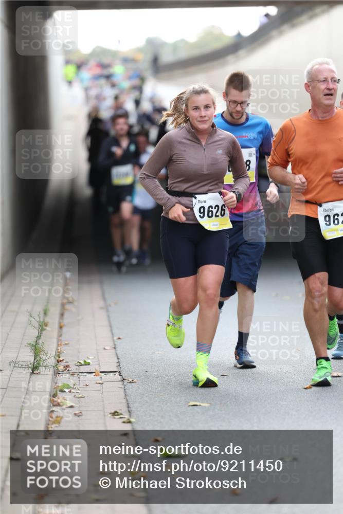 05.10.2025 - 20. swb-Marathon Bremen Michael Strokosch http://msf.ph/oto/9211450 05.10.2025 10:44:42 Laufen 9626, 2024, 8, 962, 02380 meine-sportfotos.de