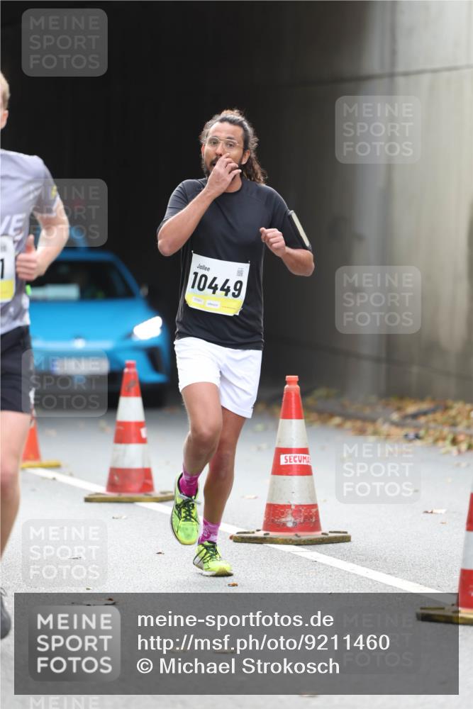 05.10.2025 - 20. swb-Marathon Bremen Michael Strokosch http://msf.ph/oto/9211460 05.10.2025 10:44:49 Laufen 10449, 02561 meine-sportfotos.de