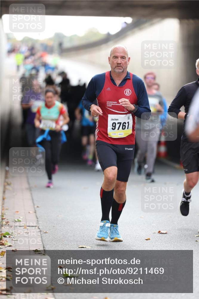05.10.2025 - 20. swb-Marathon Bremen Michael Strokosch http://msf.ph/oto/9211469 05.10.2025 10:44:52 Laufen 9761, 01858 meine-sportfotos.de