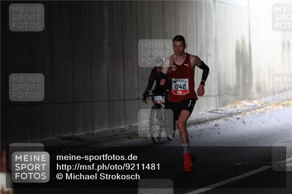 05.10.2025 - 20. swb-Marathon Bremen Michael Strokosch http://msf.ph/oto/9211481 05.10.2025 11:42:01 Laufen 1040 meine-sportfotos.de