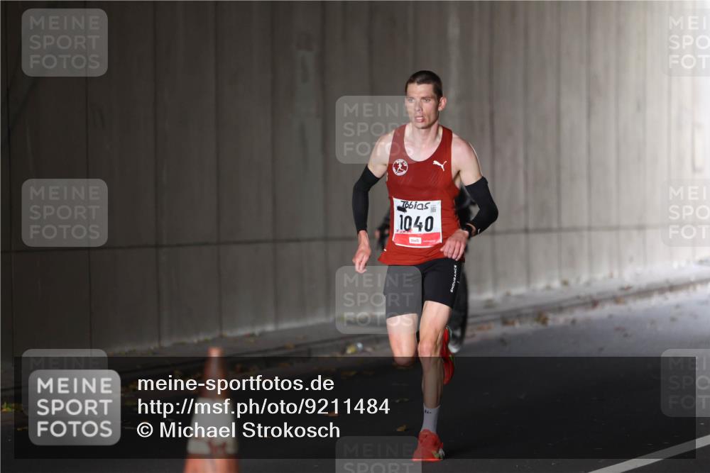 05.10.2025 - 20. swb-Marathon Bremen Michael Strokosch http://msf.ph/oto/9211484 05.10.2025 11:42:02 Laufen 1040 meine-sportfotos.de
