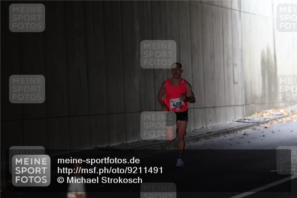 05.10.2025 - 20. swb-Marathon Bremen Michael Strokosch http://msf.ph/oto/9211491 05.10.2025 11:43:27 Laufen 408 meine-sportfotos.de