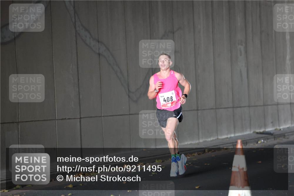 05.10.2025 - 20. swb-Marathon Bremen Michael Strokosch http://msf.ph/oto/9211495 05.10.2025 11:43:29 Laufen 408 meine-sportfotos.de