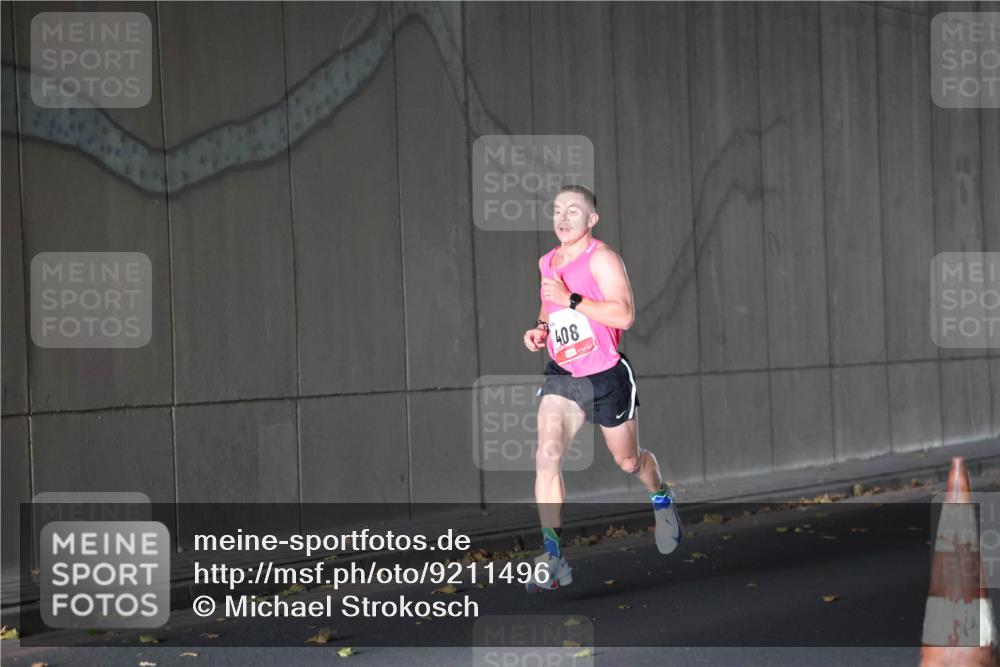 05.10.2025 - 20. swb-Marathon Bremen Michael Strokosch http://msf.ph/oto/9211496 05.10.2025 11:43:30 Laufen 408 meine-sportfotos.de