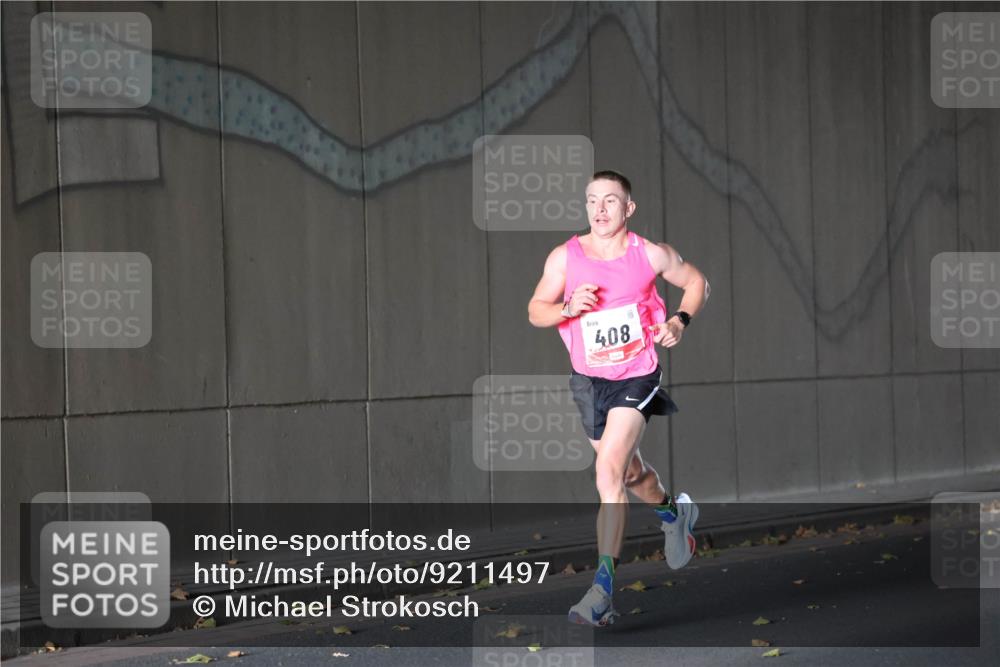 05.10.2025 - 20. swb-Marathon Bremen Michael Strokosch http://msf.ph/oto/9211497 05.10.2025 11:43:30 Laufen 408 meine-sportfotos.de