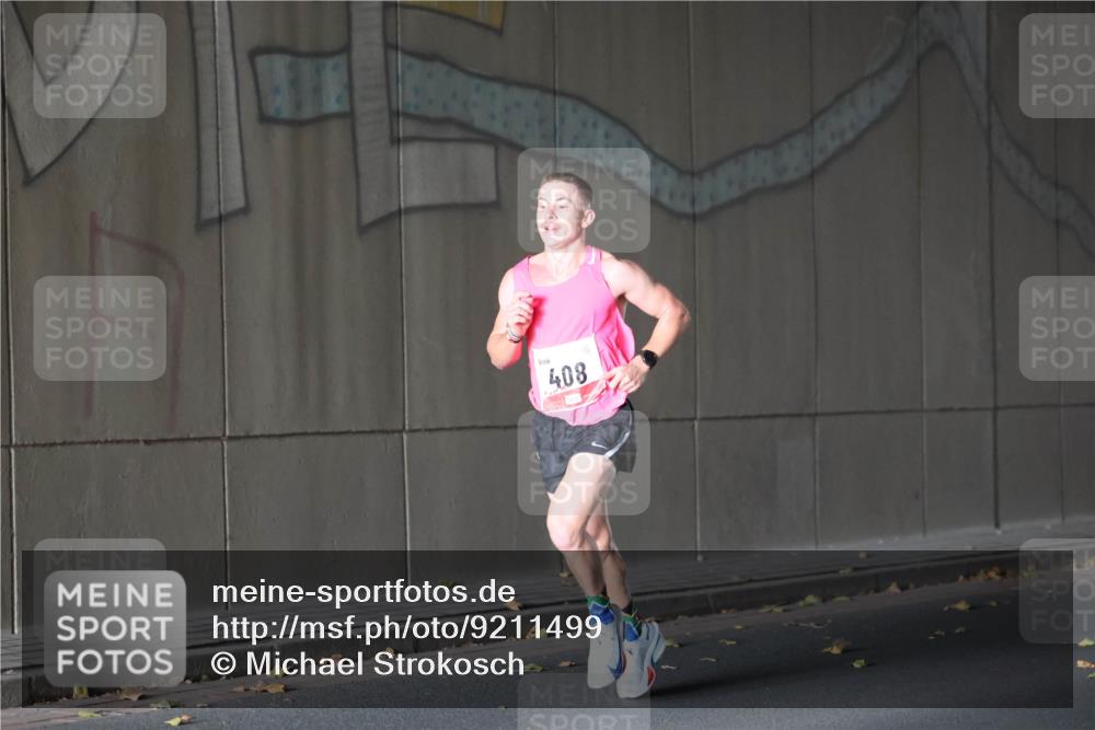 05.10.2025 - 20. swb-Marathon Bremen Michael Strokosch http://msf.ph/oto/9211499 05.10.2025 11:43:31 Laufen 408 meine-sportfotos.de