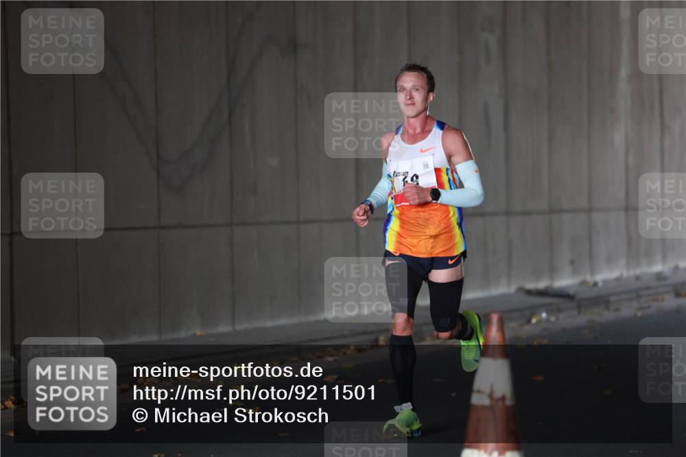 05.10.2025 - 20. swb-Marathon Bremen Michael Strokosch http://msf.ph/oto/9211501 05.10.2025 11:45:39 Laufen  meine-sportfotos.de
