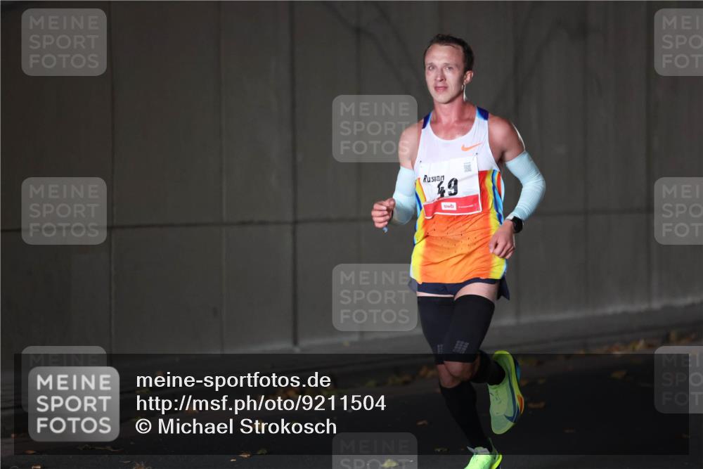 05.10.2025 - 20. swb-Marathon Bremen Michael Strokosch http://msf.ph/oto/9211504 05.10.2025 11:45:40 Laufen 49 meine-sportfotos.de