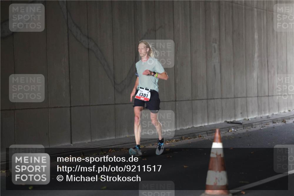 05.10.2025 - 20. swb-Marathon Bremen Michael Strokosch http://msf.ph/oto/9211517 05.10.2025 11:48:10 Laufen 1301 meine-sportfotos.de