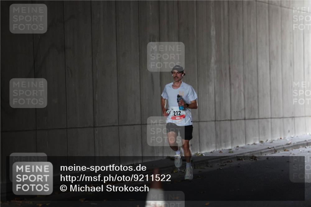 05.10.2025 - 20. swb-Marathon Bremen Michael Strokosch http://msf.ph/oto/9211522 05.10.2025 11:48:48 Laufen 212 meine-sportfotos.de