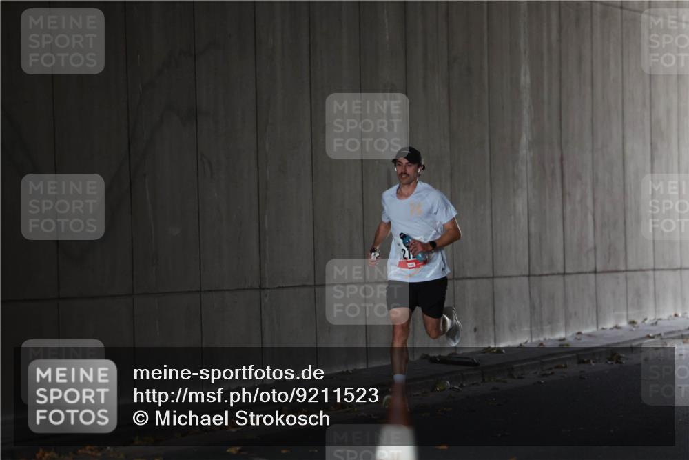 05.10.2025 - 20. swb-Marathon Bremen Michael Strokosch http://msf.ph/oto/9211523 05.10.2025 11:48:48 Laufen  meine-sportfotos.de