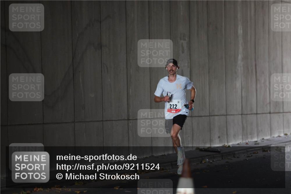 05.10.2025 - 20. swb-Marathon Bremen Michael Strokosch http://msf.ph/oto/9211524 05.10.2025 11:48:48 Laufen 212 meine-sportfotos.de