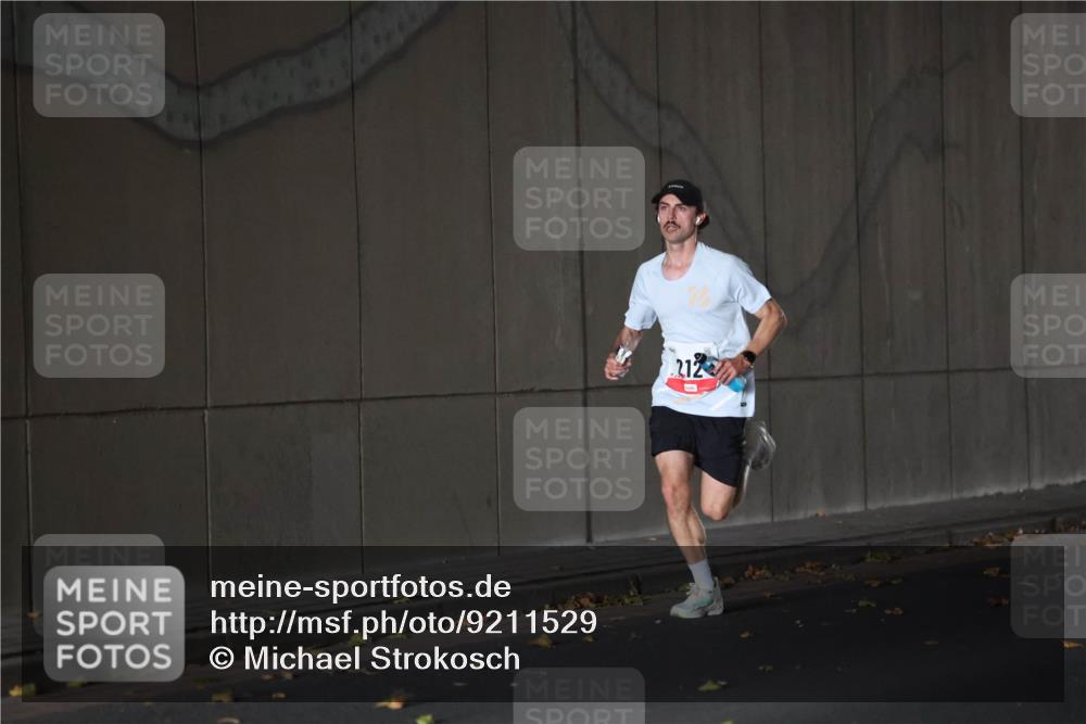 05.10.2025 - 20. swb-Marathon Bremen Michael Strokosch http://msf.ph/oto/9211529 05.10.2025 11:48:50 Laufen 212 meine-sportfotos.de