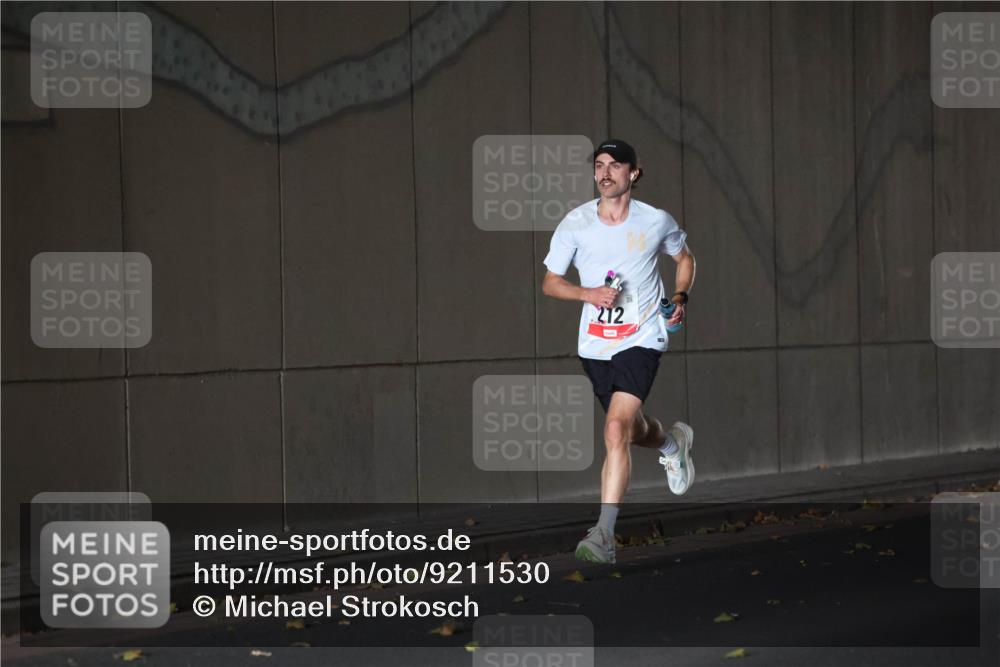 05.10.2025 - 20. swb-Marathon Bremen Michael Strokosch http://msf.ph/oto/9211530 05.10.2025 11:48:50 Laufen 212 meine-sportfotos.de