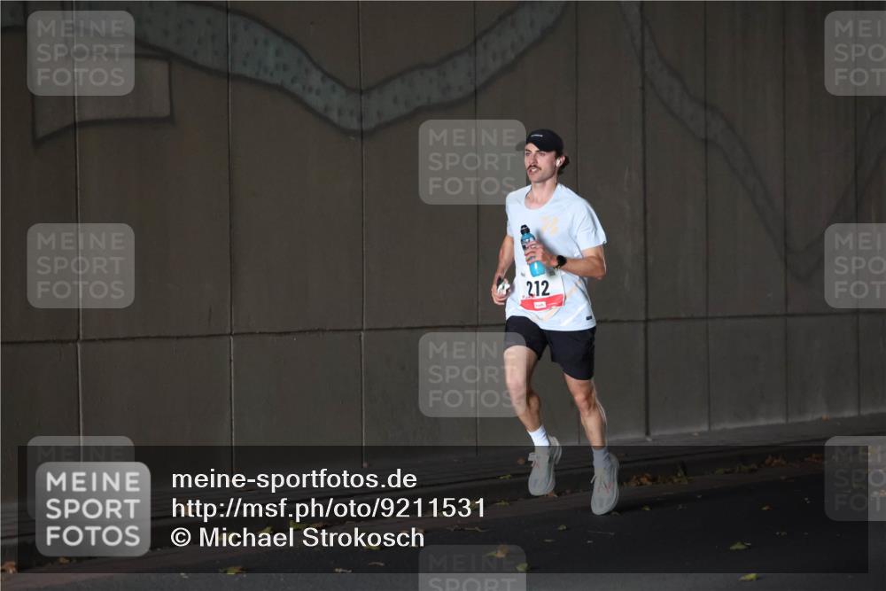 05.10.2025 - 20. swb-Marathon Bremen Michael Strokosch http://msf.ph/oto/9211531 05.10.2025 11:48:50 Laufen 212 meine-sportfotos.de