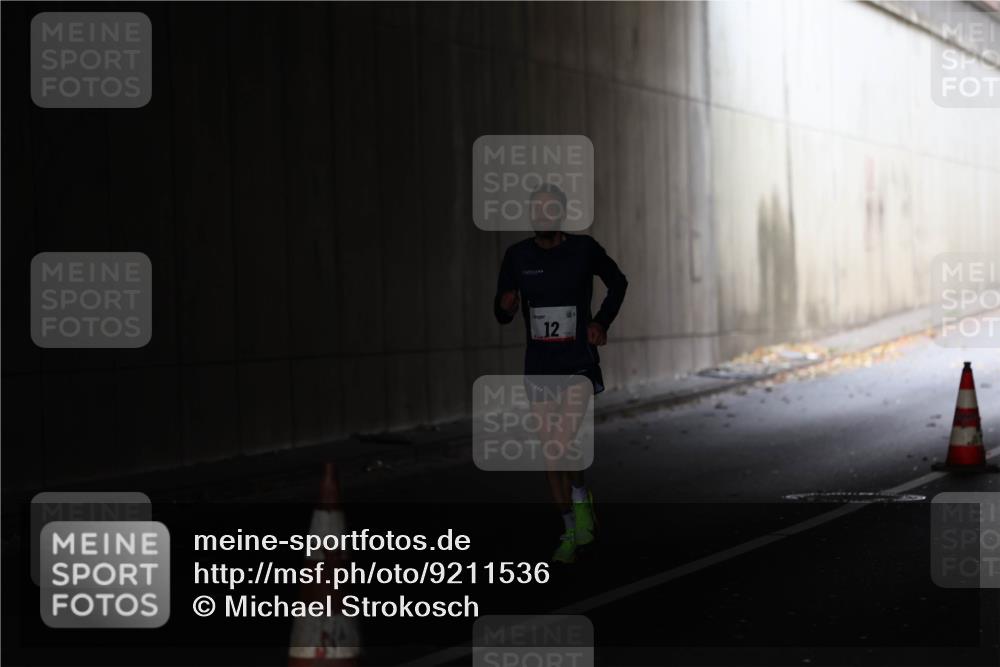 05.10.2025 - 20. swb-Marathon Bremen Michael Strokosch http://msf.ph/oto/9211536 05.10.2025 11:49:26 Laufen 12 meine-sportfotos.de