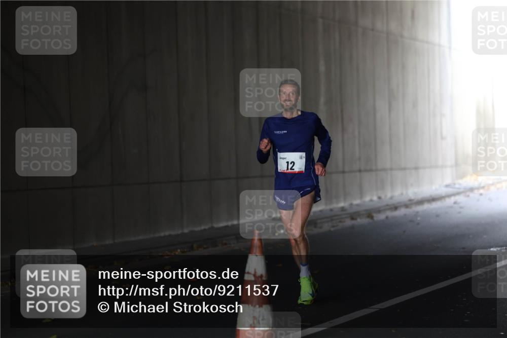 05.10.2025 - 20. swb-Marathon Bremen Michael Strokosch http://msf.ph/oto/9211537 05.10.2025 11:49:27 Laufen 12 meine-sportfotos.de