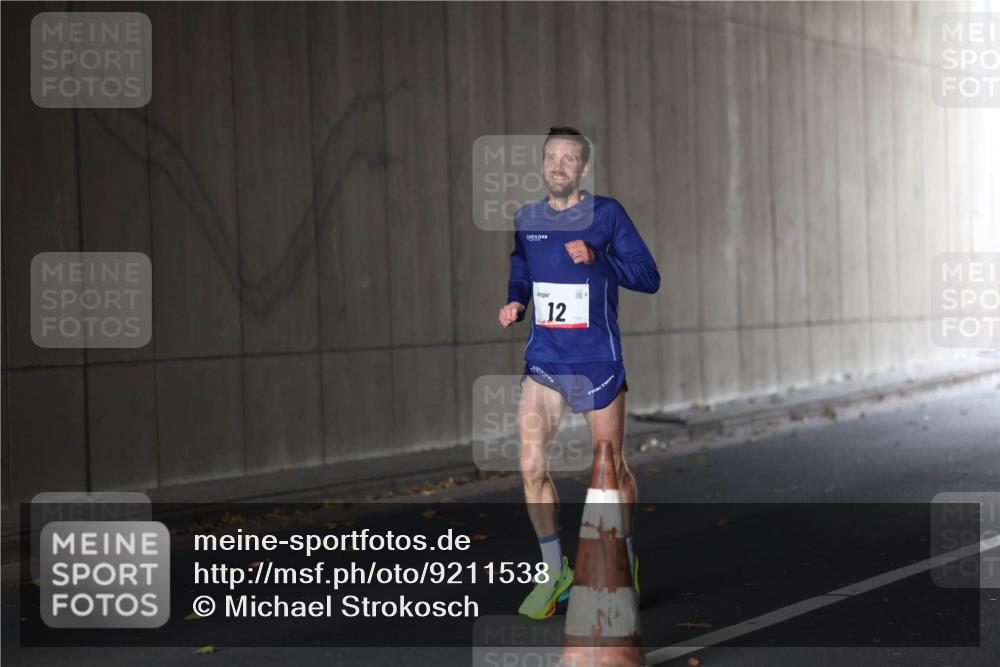 05.10.2025 - 20. swb-Marathon Bremen Michael Strokosch http://msf.ph/oto/9211538 05.10.2025 11:49:27 Laufen 12 meine-sportfotos.de