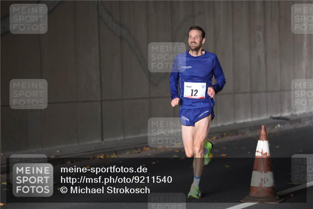 05.10.2025 - 20. swb-Marathon Bremen Michael Strokosch http://msf.ph/oto/9211540 05.10.2025 11:49:28 Laufen 12 meine-sportfotos.de