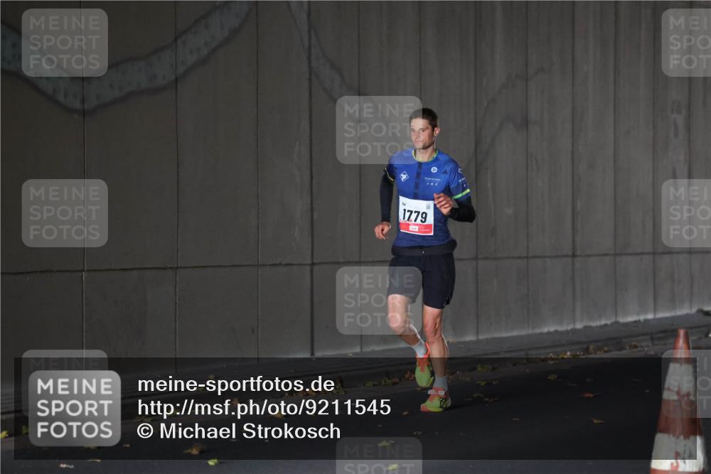 05.10.2025 - 20. swb-Marathon Bremen Michael Strokosch http://msf.ph/oto/9211545 05.10.2025 11:49:53 Laufen 1779 meine-sportfotos.de