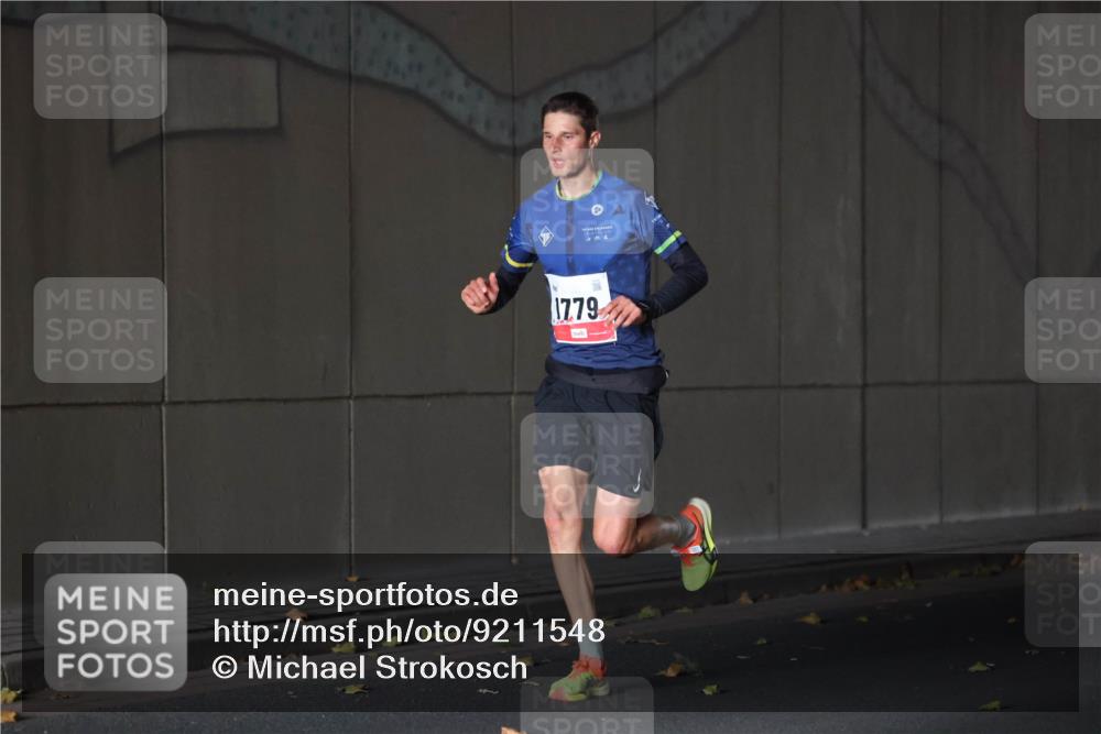05.10.2025 - 20. swb-Marathon Bremen Michael Strokosch http://msf.ph/oto/9211548 05.10.2025 11:49:54 Laufen 1779 meine-sportfotos.de
